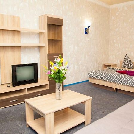Semi-Luxury Apt On 82 Nezalezhnoi Ukrаiny Street Near Intourist Hotel Zaporizhia Eksteriør bilde