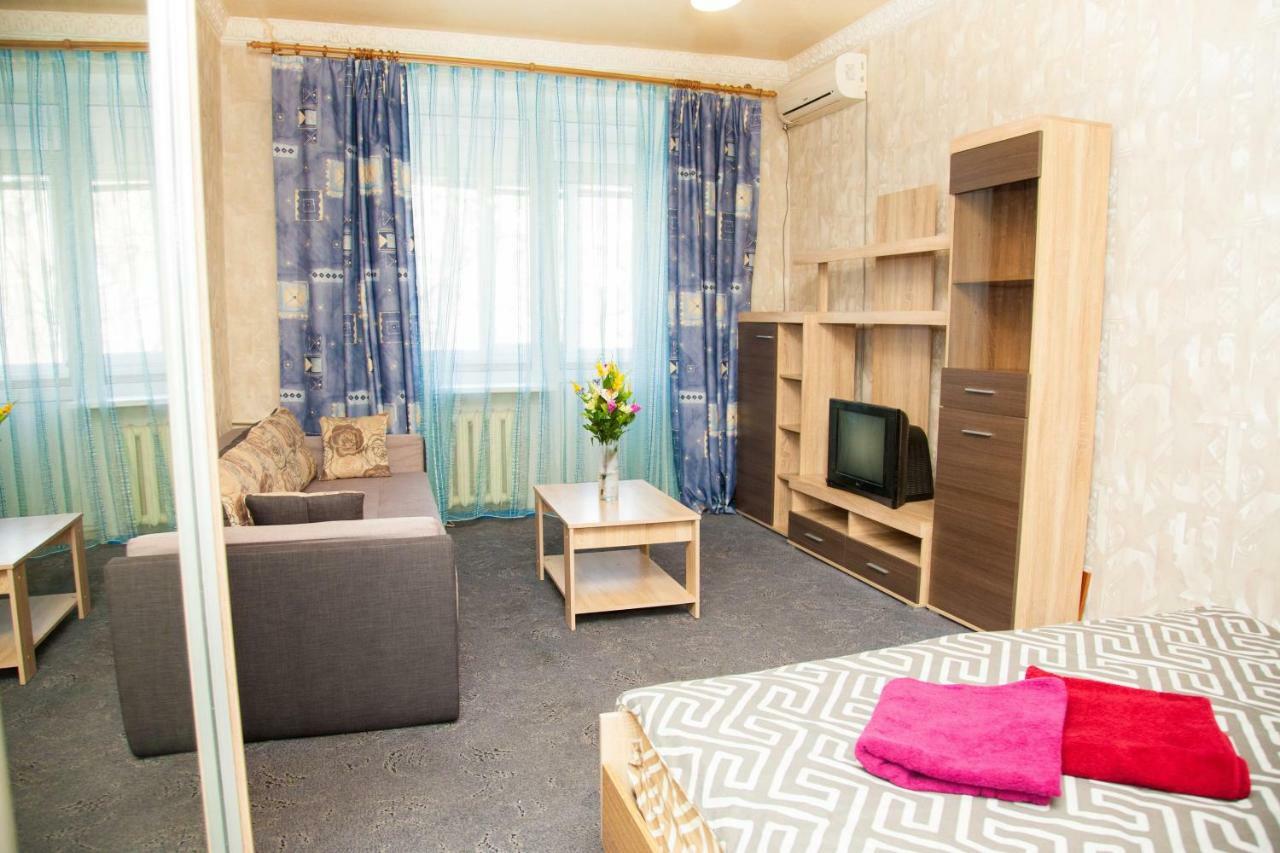 Semi-Luxury Apt On 82 Nezalezhnoi Ukrаiny Street Near Intourist Hotel Zaporizhia Eksteriør bilde